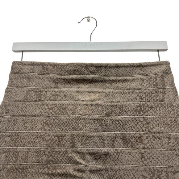 EXPRESS Tan/Gold Mini Bandage Skirt w/Snake Print Back Zipper Stretchy Size-4 - Picture 4 of 8